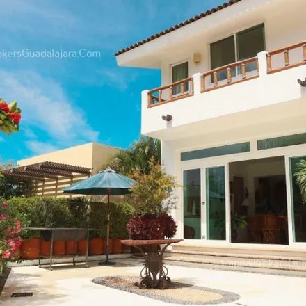 Buy this 4 bed house on unnamed road in 45915 San Antonio Tlayacapan, JAL