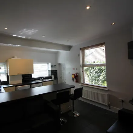Image 3 - 48 Moseley Road, Manchester, M14 6NX, United Kingdom - Townhouse for rent