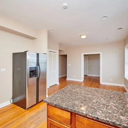 Rent this 2 bed apartment on 7205-7211 North Damen Avenue in Chicago, IL 60626
