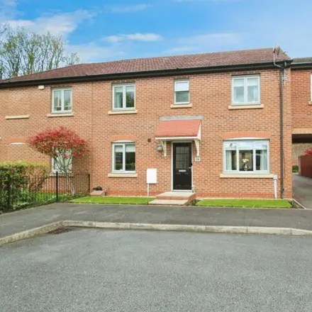 Buy this 3 bed duplex on Old Wood Close in Chorley, PR7 2PS