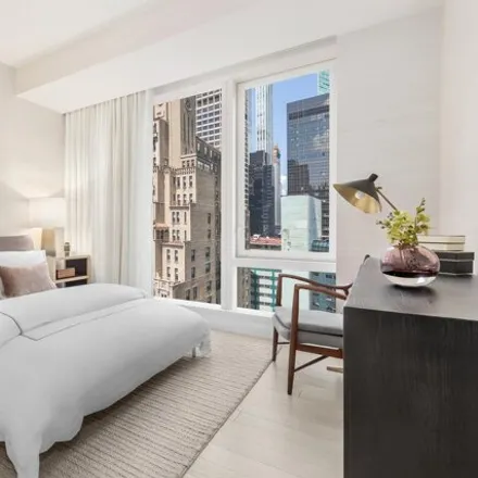 Image 4 - 138 East 50th Street, New York, NY 10022, USA - Condo for sale