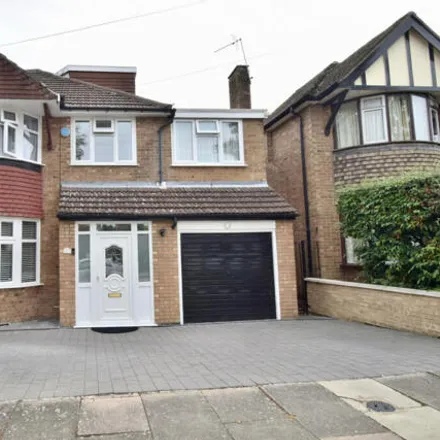 Buy this 5 bed duplex on Delaware Road in Leicester, LE5 6LG