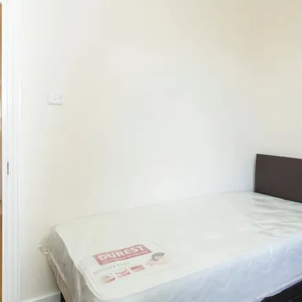 Image 3 - Eve Road, London, N17 6XZ, United Kingdom - Apartment for rent
