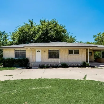 Buy this 2 bed house on 293 East Maginnis Street in Chico, Wise County