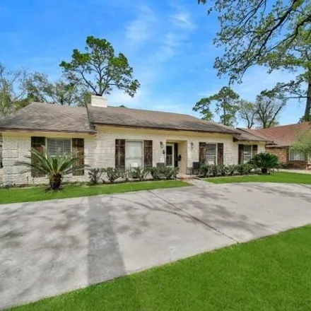 Image 2 - 10110 Briar Forest Drive, Houston, TX 77042, USA - House for sale