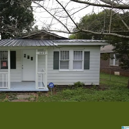 Image 2 - 26th Alley, North Highlands, Hueytown, AL 35020, USA - House for sale