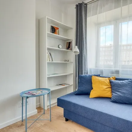 Rent this 3 bed room on Aleja Niepodległości 118 in 02-577 Warsaw, Poland