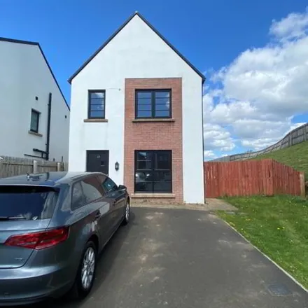 Rent this 3 bed duplex on Manor Banks in Magherafelt, BT45 6QF