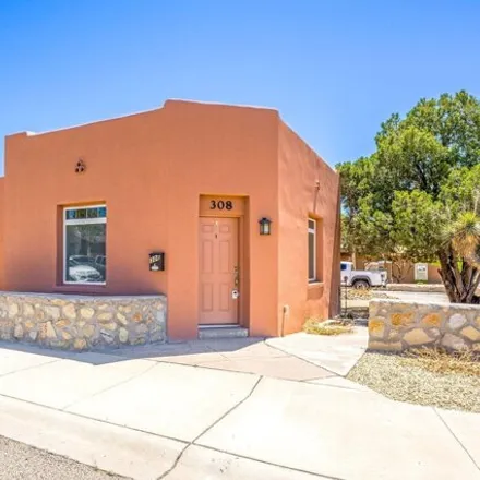 Buy this studio house on 314 East Bowman Avenue in Las Cruces, NM 88001