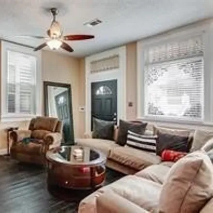 Image 3 - 3425 Magnolia Street, New Orleans, LA 70115, USA - House for rent