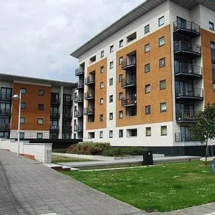 Image 7 - Lowestoft Mews, London, E16 2ST, United Kingdom - Apartment for rent