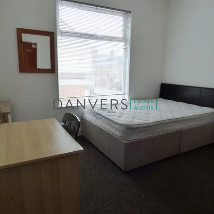 Rent this 4 bed apartment on Schnapps in 2A Wilberforce Road, Leicester