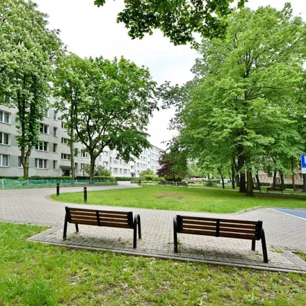 Rent this 1 bed apartment on Szkoła Podstawowa nr 277 im. Elizy Orzeszkowej in Suwalska, 03-252 Warsaw
