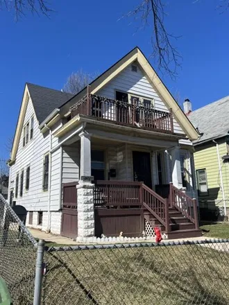 Buy this studio house on 3237 North 14th Street in Milwaukee, WI 53206