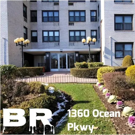 Image 2 - 1357 Ocean Parkway, New York, NY 11230, USA - Apartment for sale