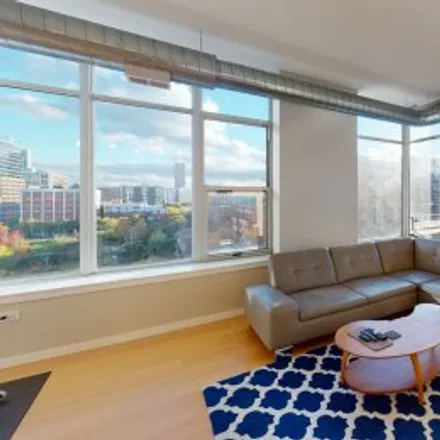 Buy this 3 bed apartment on 901 West Madison Street