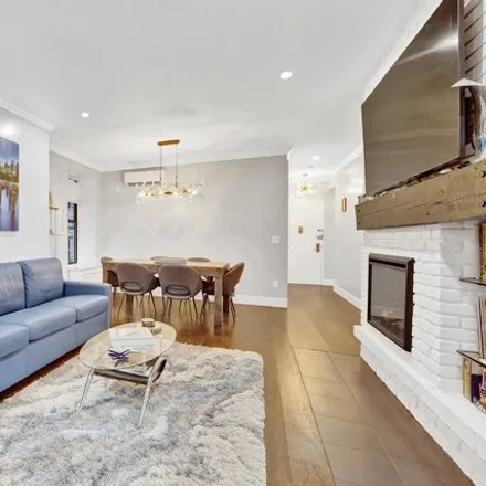 Buy this studio apartment on 101 West 81st Street in New York, NY 10024