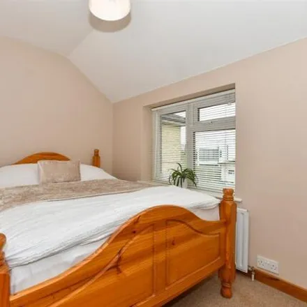 Image 8 - Burnell Avenue, Belle Grove, London, DA16 3HN, United Kingdom - Duplex for sale