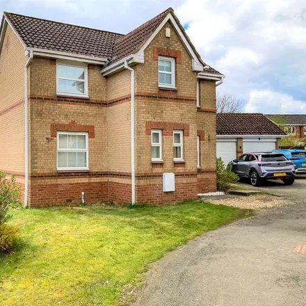 Rent this 3 bed house on 11 Butlers Place in Livingston, EH54 6TD