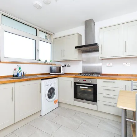 Rent this 4 bed apartment on 59-76 Rowstock Gardens in London, N7 0BH