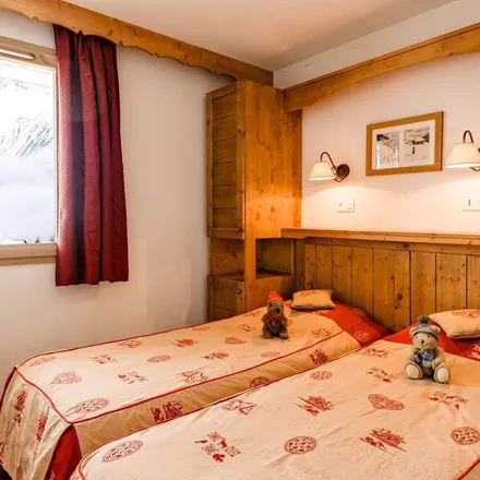 Rent this 3 bed condo on La Toussuire in Rue du Marolay, 73300 Fontcouverte-la-Toussuire