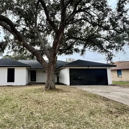 Buy this 3 bed house on 3431 Lanarkshire Avenue in Bay City, TX 77414