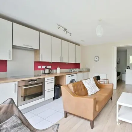 Image 3 - Argento Tower, Mapleton Road, London, SW18 4GD, United Kingdom - Apartment for sale