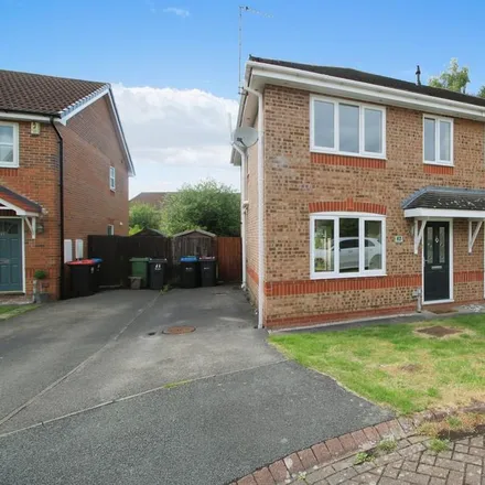 Rent this 3 bed duplex on Echo Close in Chester, CH4 8PS
