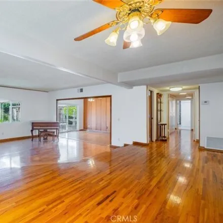 Image 7 - 11081 Viking Avenue, Los Angeles, CA 91326, USA - House for rent