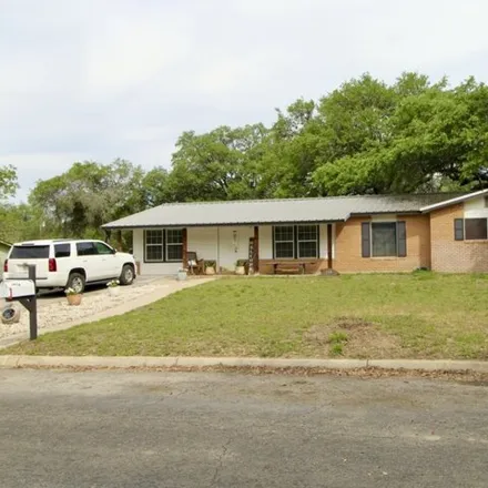 Image 1 - 558 Hickory Highway, Devine, TX 78016, USA - House for sale