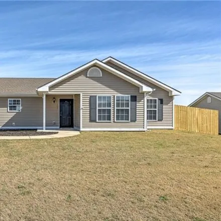 Buy this 3 bed house on 1462 Battery Drive in Prairie Grove, AR 72753