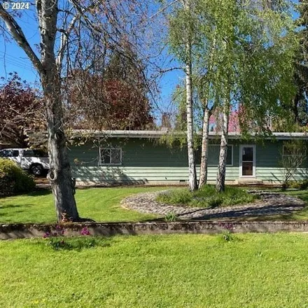 Buy this 2 bed house on 965 Aspen Street in Springfield, OR 97477