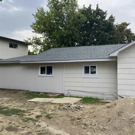 Image 3 - 812 Bryden Avenue, Lewiston, ID 83501, USA - House for sale