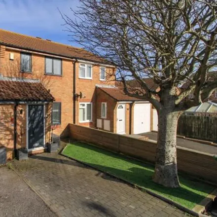 Buy this 3 bed townhouse on Lulham Close in Telscombe, BN10 7BG