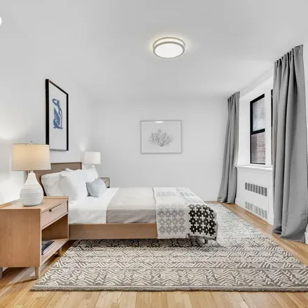 Image 5 - 2830 Briggs Avenue, New York, NY 10458, USA - Apartment for rent