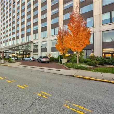 Image 5 - Gateway Towers, 320 Fort Duquesne Boulevard, Pittsburgh, PA 15222, USA - Condo for sale