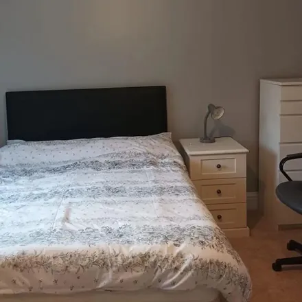 Rent this 1 bed apartment on Felstead Avenue in London, IG5 0QJ