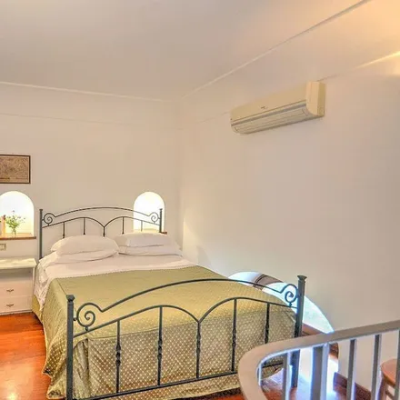 Rent this 1 bed house on 84017 Positano SA