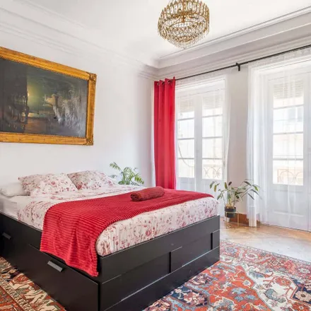 Rent this 4 bed room on Rua de Dona Estefânia 195 in 1000-155 Lisbon, Portugal