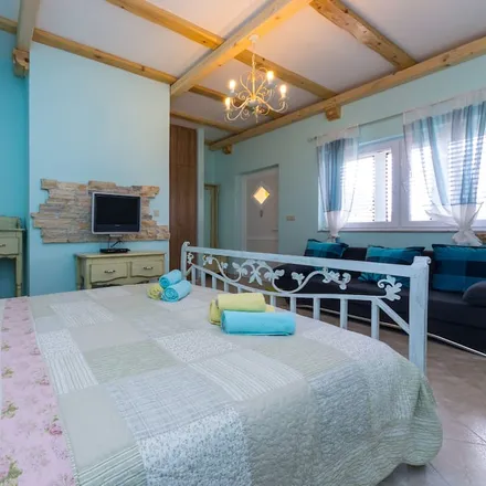 Rent this studio apartment on 23242 Općina Posedarje