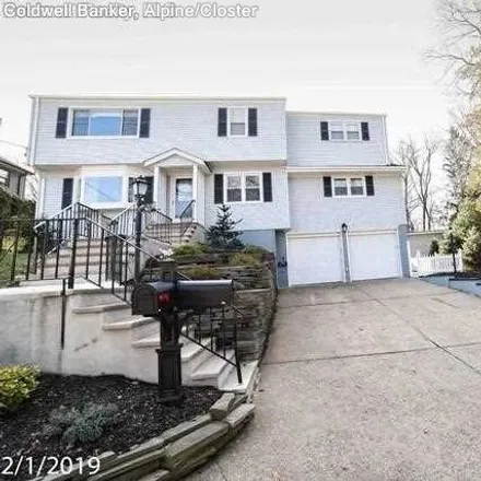 Rent this 3 bed house on 17 Blish Place in Dumont, NJ 07628
