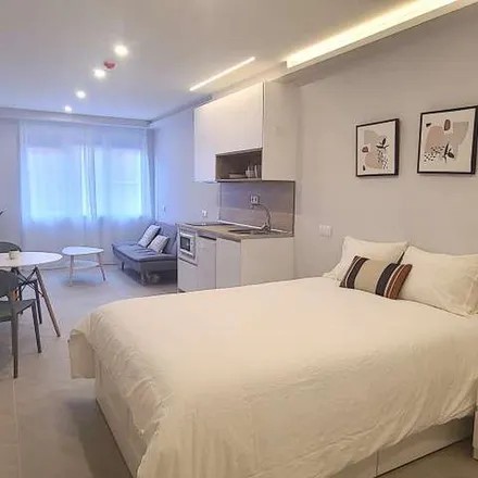 Image 5 - Calle de Bravo Murillo, 202, 28020 Madrid, Spain - Apartment for rent