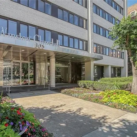 Buy this 1 bed condo on Winston Churchill Apartments in 803 West 48th Street, Kansas City