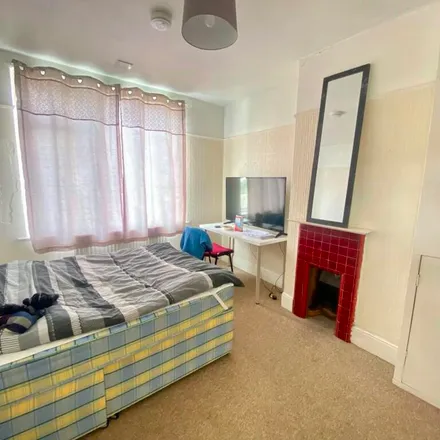 Image 2 - 15 Seventh Avenue, Bristol, BS7 0QD, United Kingdom - Apartment for rent