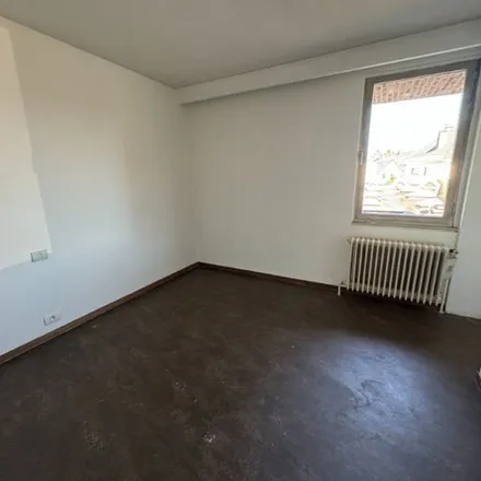 Rent this 3 bed apartment on Nieuwstraat 108;110;112;114;116 in 2440 Geel, Belgium
