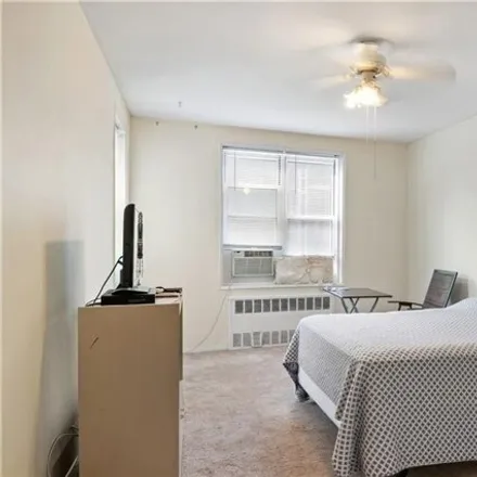 Image 8 - 980 Midland Avenue, Gunther Park, City of Yonkers, NY 10704, USA - Apartment for sale