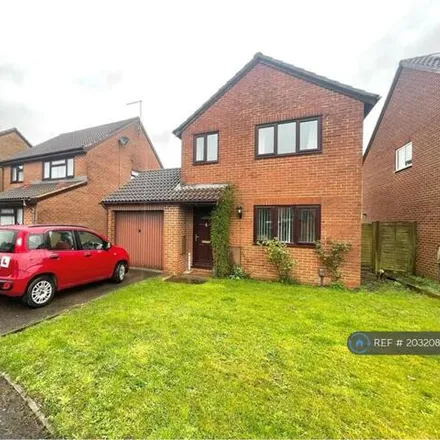 Rent this 3 bed house on The Teasels in Warminster, BA12 8NU