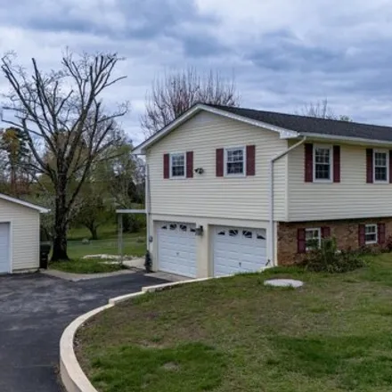 Buy this 3 bed house on 8599 Jann Road in Mapleview, Knox County