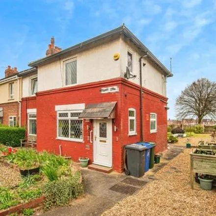 Buy this 2 bed house on Ridge Road in Highfields, DN6 7JQ