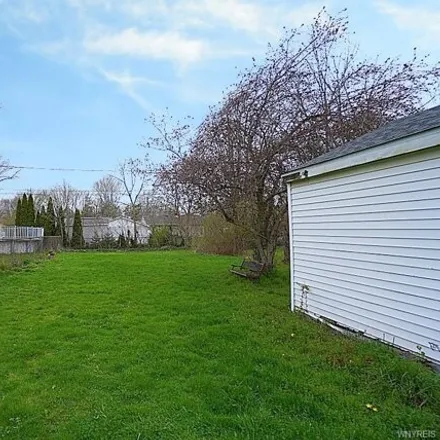 Image 7 - 33 Hyde Park, City of Lockport, NY 14094, USA - House for sale